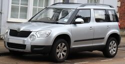 2011 Skoda Yeti S TSi 1.2 Front.jpg