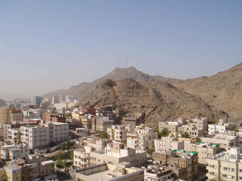 File:Downtown Makkah Azizia.jpg