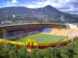 Estadio cuscatlan.jpg