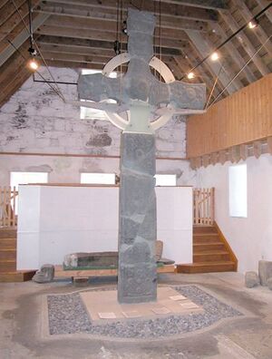 Iona Abbey Celtic Cross.jpg