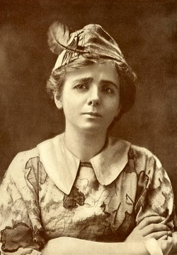 Maude Adams as Peter Pan.png