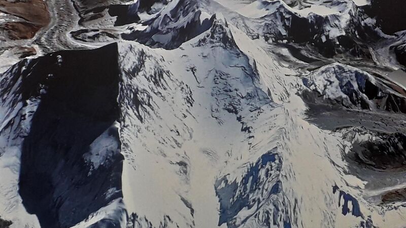 File:Mount Everest from my private plane (12,007).jpg