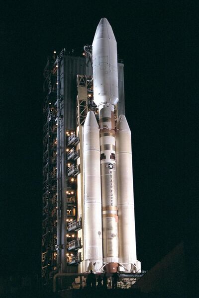 File:Titan4B on Launch Complex 40.jpg