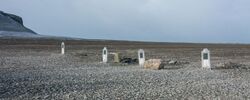 2018-09-30 01 Franklin Camp grave images, Nunavut Canada 2015-09-11.jpg