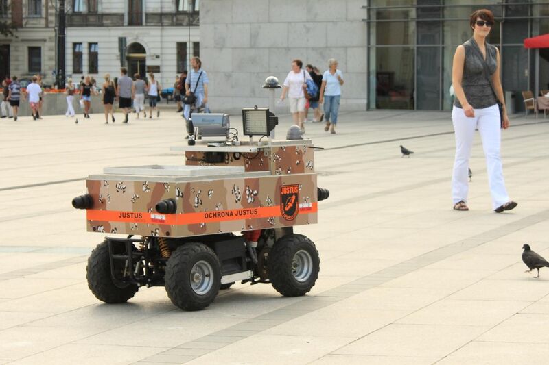 File:Justus robot in Krakow Poland Aug2009.jpg