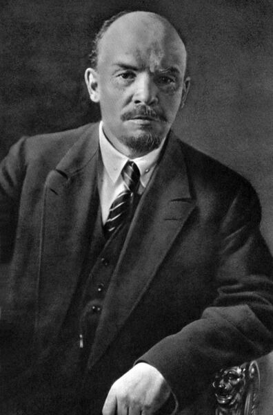 File:Lenin 1920.jpg