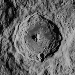 Schlüter crater 4181 h3.jpg