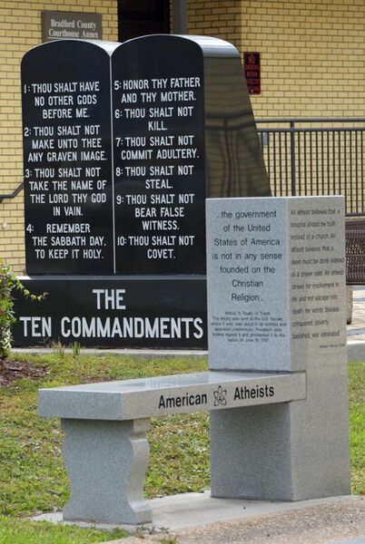 File:American Atheists and Commandments.jpg