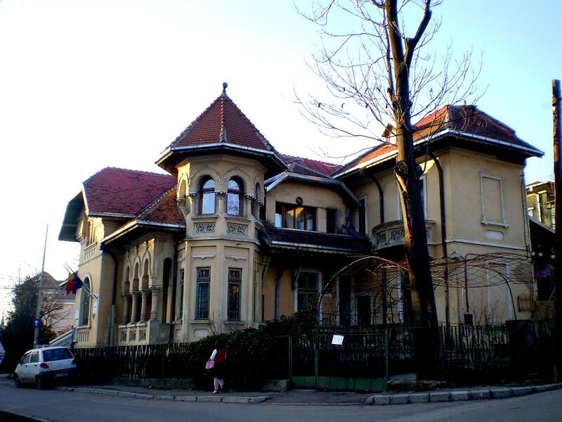 File:Iaşi , Memorial House „Mihai Codreanu“ (Sonnet Villa)1.1.jpg