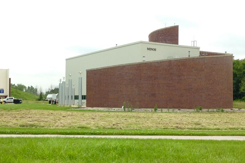 File:MINOS service building at Fermilab.jpg