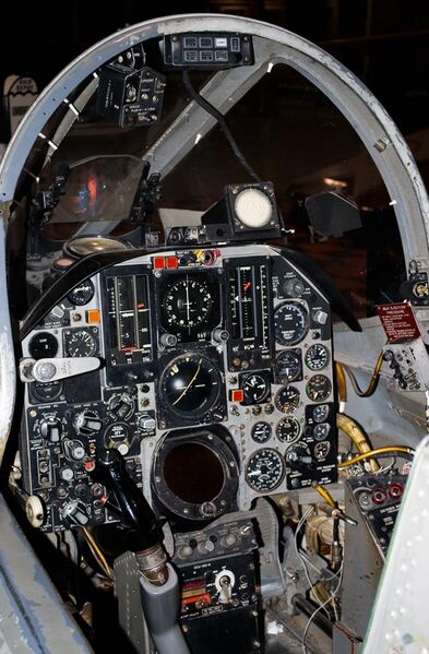 File:Republic F-105 Thunderchief - cockpit.jpg