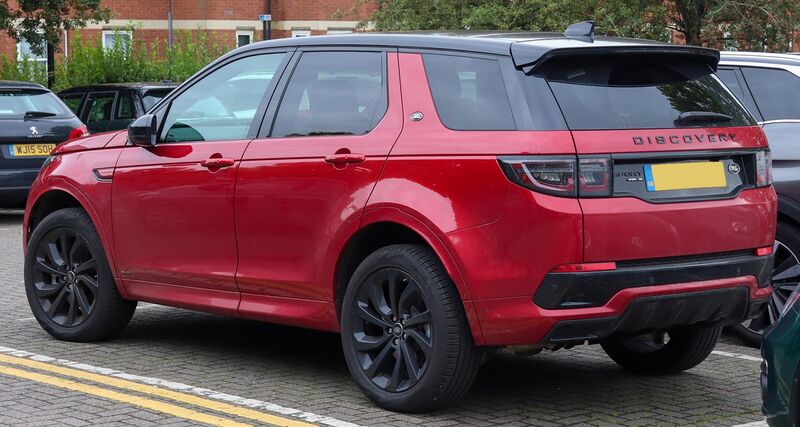 File:2019 Land Rover Discovery Sport R-Dynamic SE 2.0 Rear.jpg