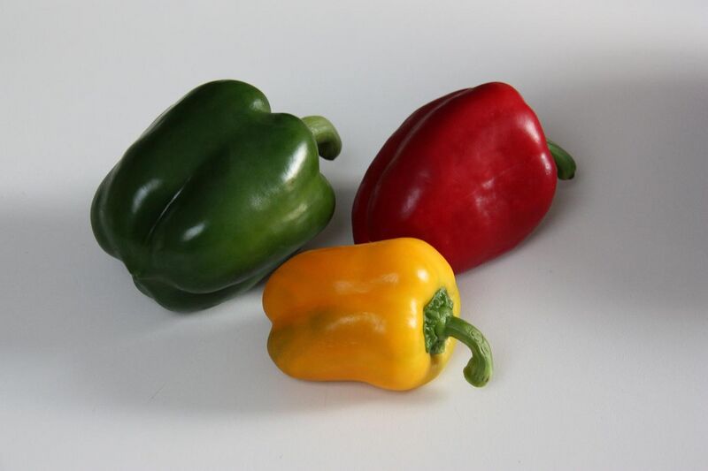 File:Green-Yellow-Red-Pepper-2009.jpg