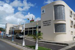 Assemblée regionale de Rodrigues.JPG