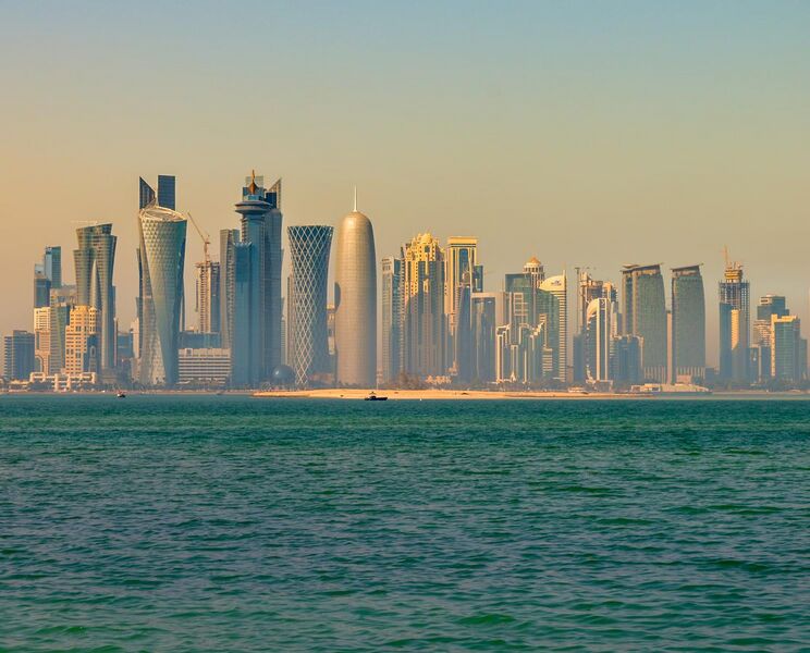 File:Doha skyline in the morning (12544910974).jpg