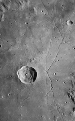 Triesnecker crater rilles 4102 h1.jpg
