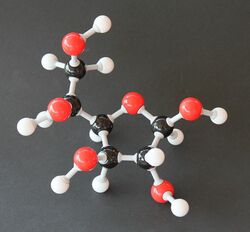 Beta-D-Glucofuranose Molekülbaukasten 9136 (crop).jpg