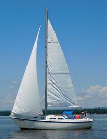Ericson 29 sailboat Lumiere 1294.jpg