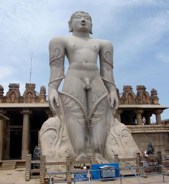 File:Gommateshwara, Shravanabelagola.jpg