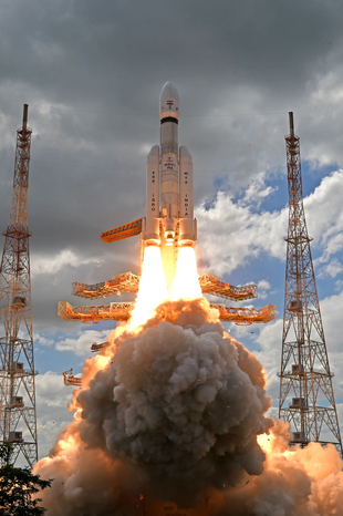 LVM3 M4, Chandrayaan-3 - Launch vehicle lifting off from the Second Launch Pad (SLP) of SDSC-SHAR, Sriharikota 03.webp