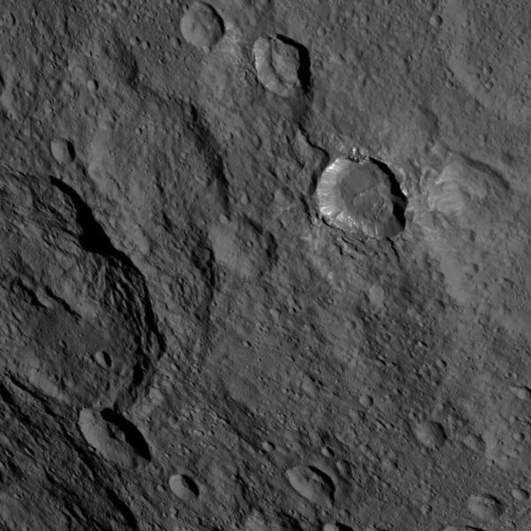 File:PIA19981-Ceres-DwarfPlanet-Dawn-3rdMapOrbit-HAMO-image39-20150920.jpg