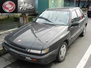 1994 Yulon Arex GLi 1800cc manual transmission left-front.jpg