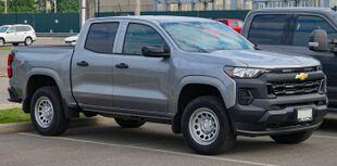 2023 Chevrolet Colorado WT 4WD in Sterling Grey Metallic, Front Right, 08-19-2023.jpg