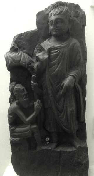 File:Indian Museum Sculpture - Buddha meets a Brahmin (9218121775).jpg