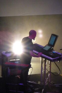 Jordan Rudess on OASYS, Dream Theater 2010.jpg