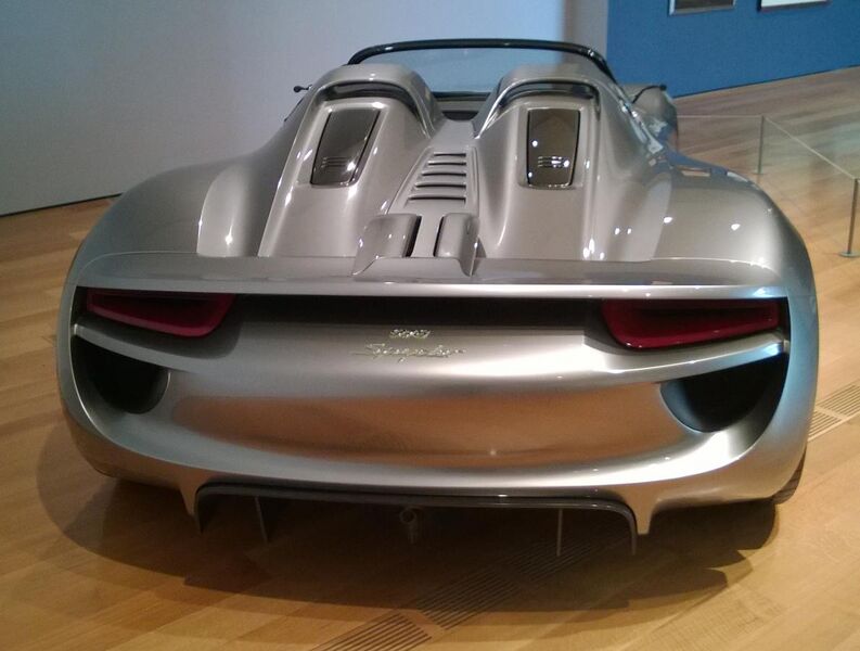 File:Porsche918HighMuseumRV.jpg