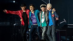 Rolling Stones bow post-show, London, 22 May 2018 (41437870545).jpg