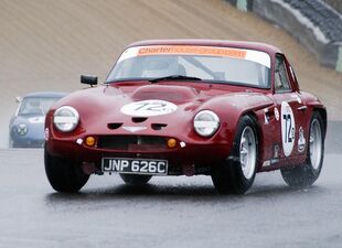 TVR Griffith 200 at Brands Hatch.jpg