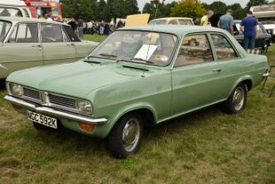 Vauxhall Viva HC (1972).jpg