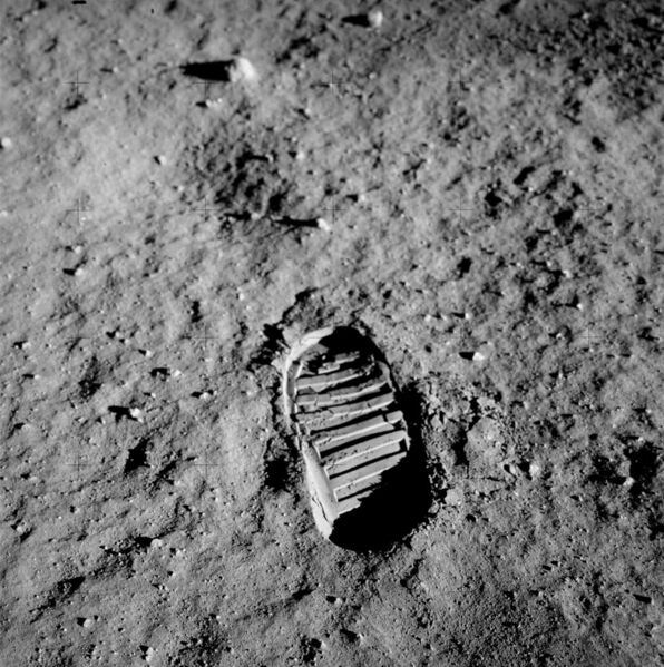 File:Apollo 11 bootprint.jpg