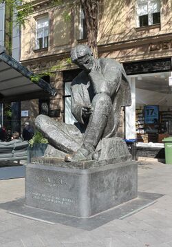 Nikola Tesla statue in Zagreb.jpg