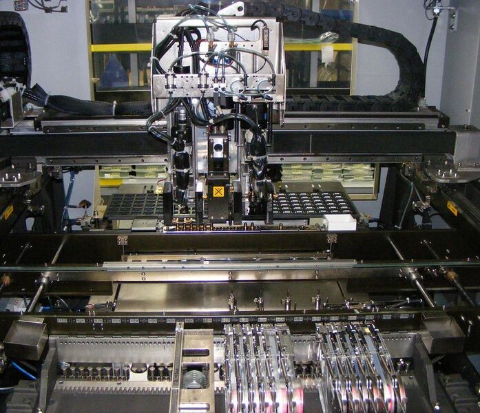 File:Pick and place internals of surface mount machine.JPG