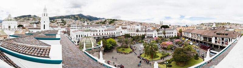 File:Plaza Grande, Quito, Ecuador, 2015-07-22, DD 81-85 PAN.JPG