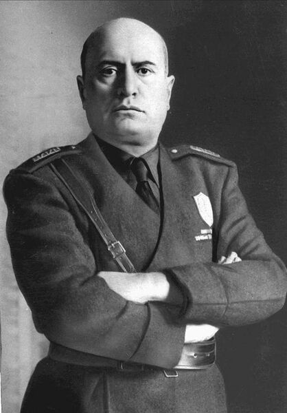 File:Mussolini mezzobusto.jpg