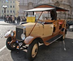 Vintage truck in Prague.jpg