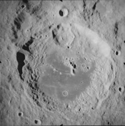 Aitken crater AS17-M-0341.jpg