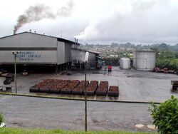 Palm oil factory cote d Ivoire.jpg