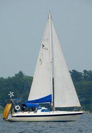 Tanzer 10.5 sailboat Harmonia 5063.jpg