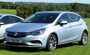 Vauxhall Astra registered July 2016 999cc.jpg