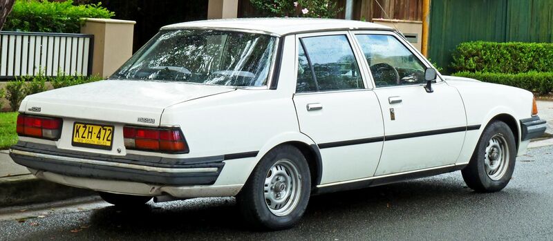 File:1980-1982 Mazda 626 (CB) sedan (2011-04-28) 03.jpg