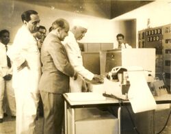 Professor M.S. Narasimhan demonstrating the first Indian digital computer to Jawaharlal Nehru and Homi Bhabha (left) at Tata Institute of Fundamental Research