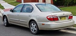 1999-2001 Nissan Maxima (A33) ST sedan 02.jpg