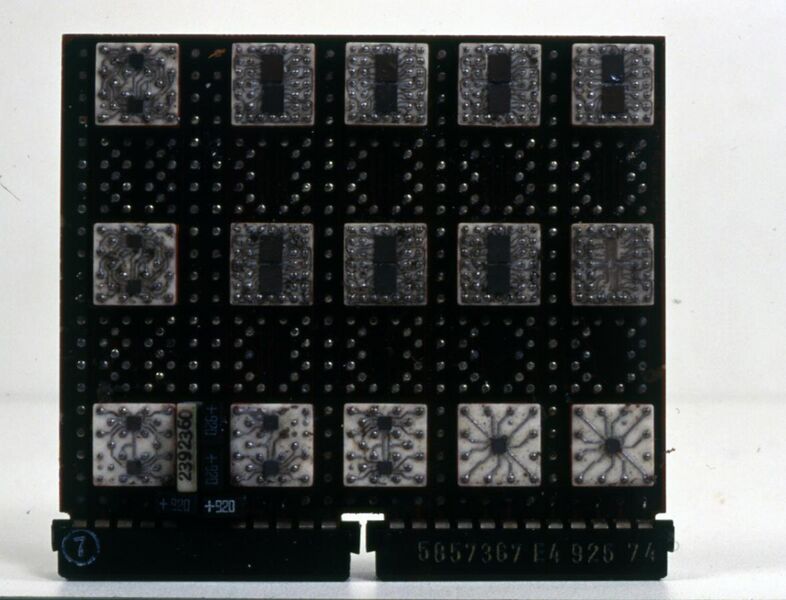 File:Modulo per computer tipo SLT (Solid Logic Technology) - Museo scienza tecnologia Milano D1188.jpg