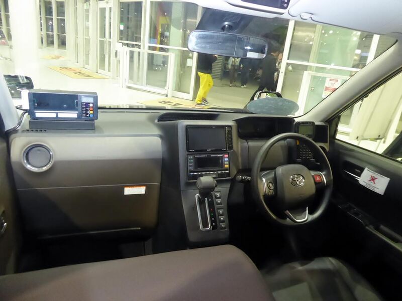 File:Toyota JPN TAXI Takumi (DAA-NTP10-AHXGN) interior.jpg