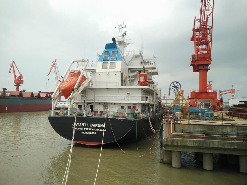 File:Jayanti Baruna - CNG Cargo Carrier - 05.jpg