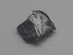 Lanthanum element.jpg